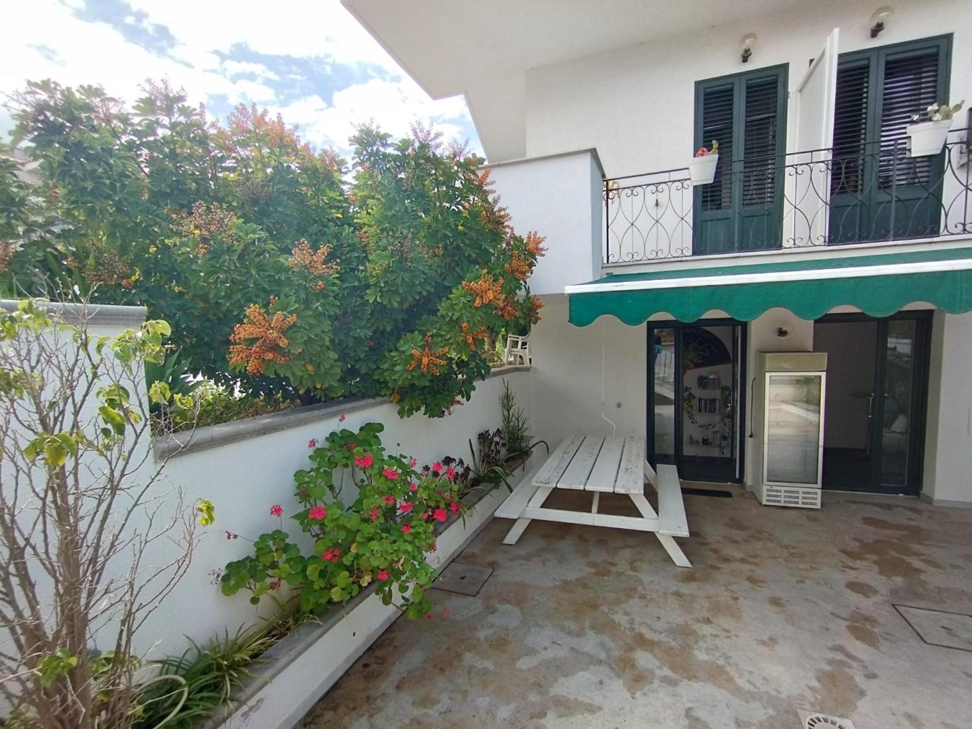 Fiore Di Loto Rooms Carini Exterior foto
